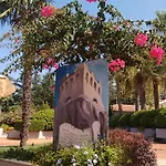 Villaggio Turistico La Mantinera - Hotel apartamentowy