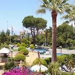 Villaggio Turistico La Mantinera - Hotel apartamentowy 3*