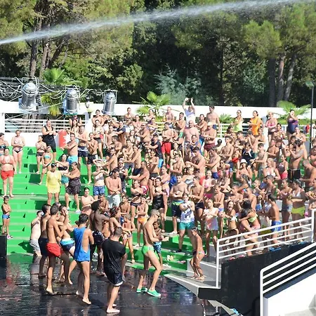 Aparthotel Villaggio Turistico La Mantinera -
