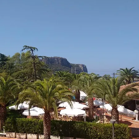 Villaggio Turistico La Mantinera - Aparthotel