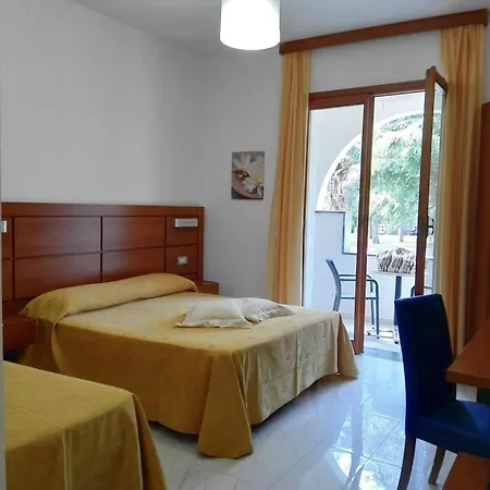 شقة فندقية Villaggio Turistico La Mantinera - 3*