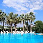 Villaggio Turistico La Mantinera - شقة فندقية 3*