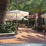 Villaggio Turistico La Mantinera - Aparthotel