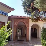 Villaggio Turistico La Mantinera - Aparthotel 3*