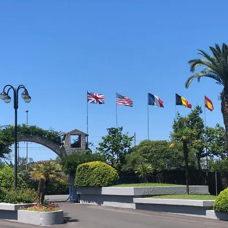 アパートホテル Villaggio Turistico La Mantinera - プラーイア・ア・マーレ