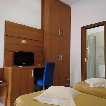 アパートホテル Villaggio Turistico La Mantinera - 3*
