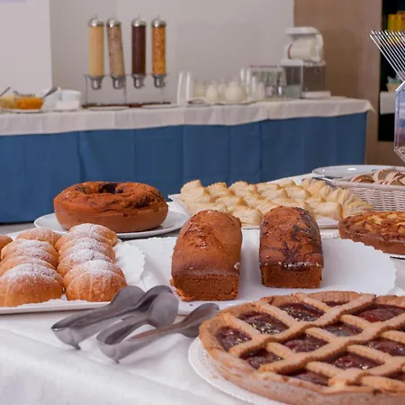 Ξενοδοχείο με διαμερίσματα Villaggio Turistico La Mantinera - 3*