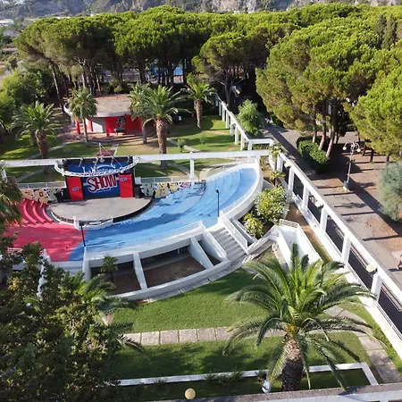 Villaggio Turistico La Mantinera - 3*