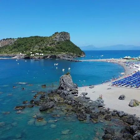 Villaggio Turistico La Mantinera - מלון דירות