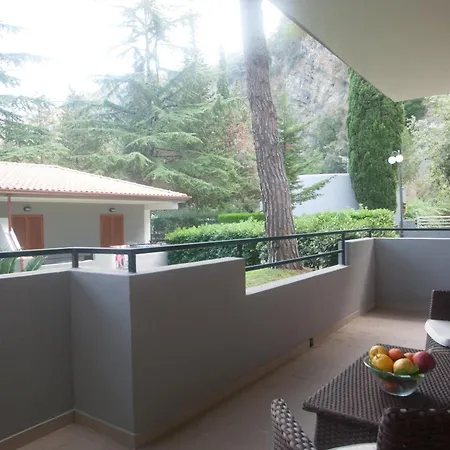 מלון דירות Villaggio Turistico La Mantinera - 3*