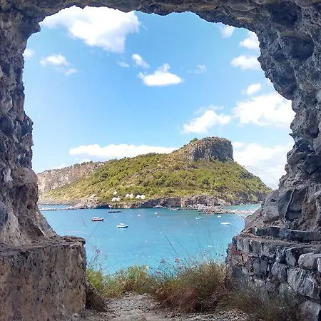 Ξενοδοχείο με διαμερίσματα Villaggio Turistico La Mantinera - 3*