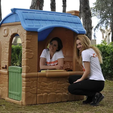 Villaggio Turistico La Mantinera - アパートホテル