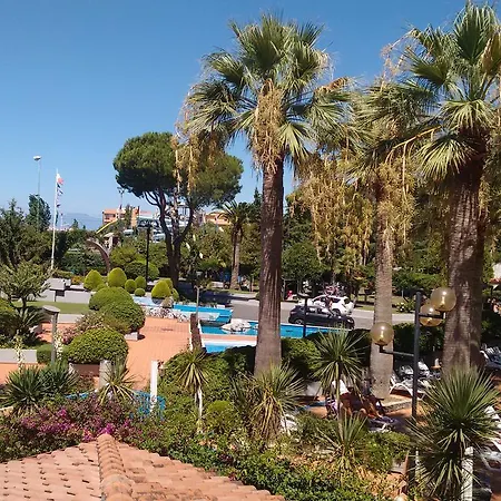 Villaggio Turistico La Mantinera - Apartmanhotel Praia a Mare