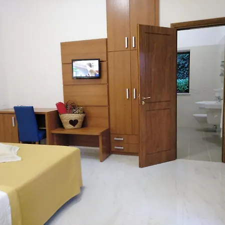 Villaggio Turistico La Mantinera - Ξενοδοχείο με διαμερίσματα 3*