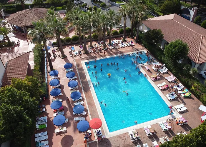 Villaggio Turistico La Mantinera - Aparthotel 3*