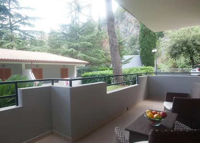 Aparthotel Villaggio Turistico La Mantinera - 3*