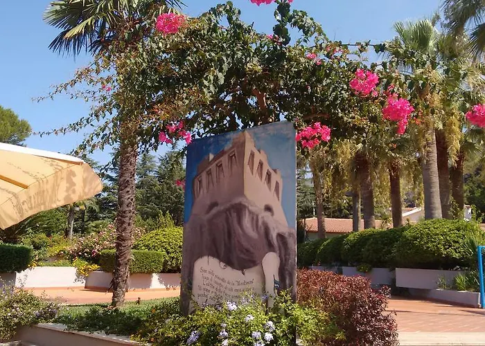 Villaggio Turistico La Mantinera - Aparthotel